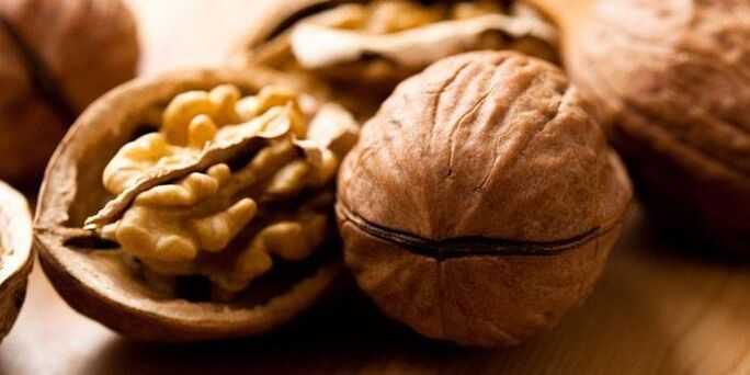 Walnuts to increase immunity against papillomavirus